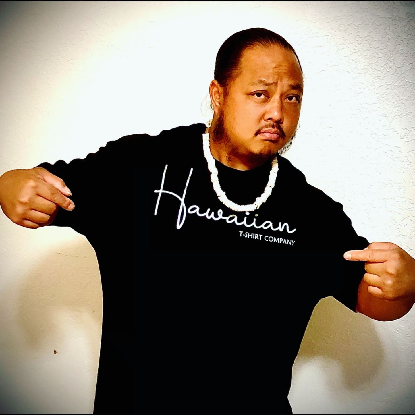 Signature Series T-shirt (Black)