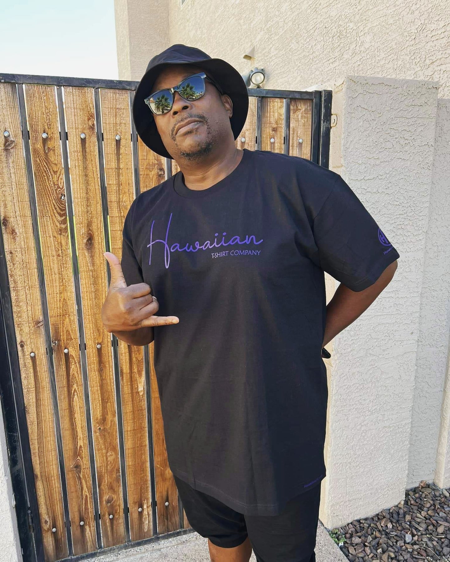 Signature Series T-shirt (Black)